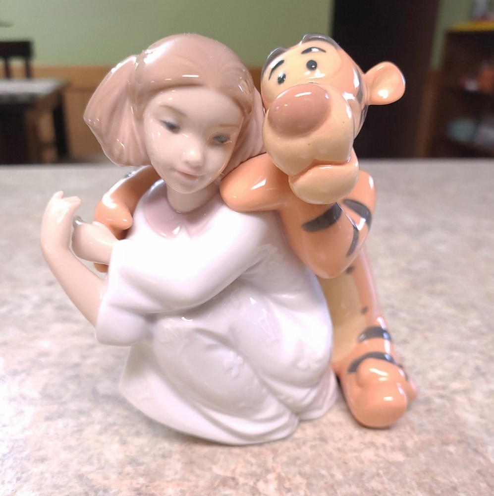 Hugs with Tigger Porcelain Figurine by Nao